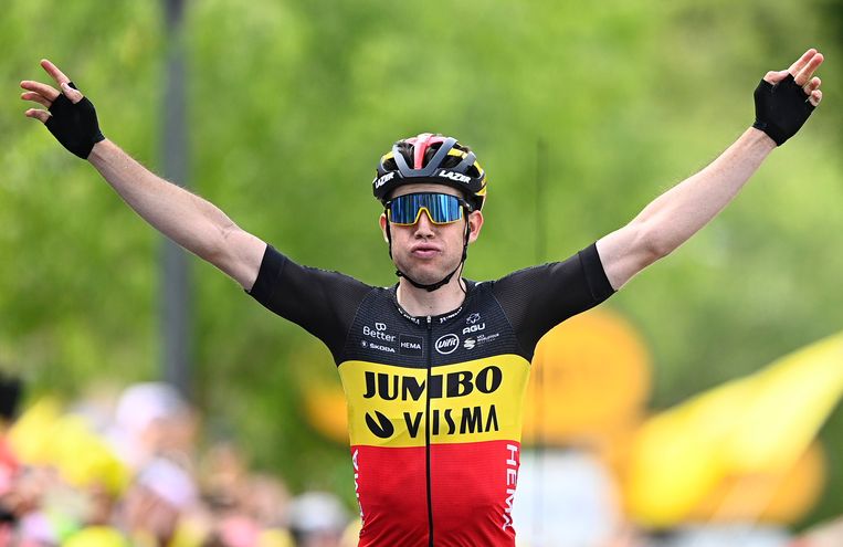 Wat een krachttoer: Wout Van Aert rijdt op Mont Ventoux ...