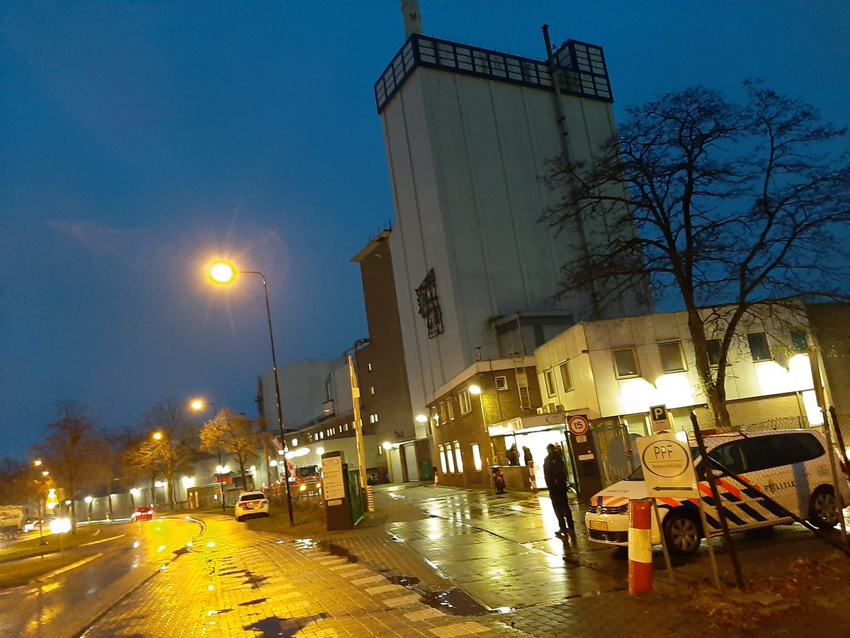 Brand bij Partner in Pet Food in Doetinchem Foto destentor.nl