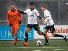 Twijfel bij Nieuwenhoorn of club al klaar is voor volgende stap: ‘Het gaat wel erg snel allemaal’