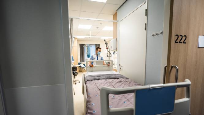 Mondkapje weer op in Rijnstate als je een patiënt bezoekt: ‘We willen een uitbraak vóór zijn’