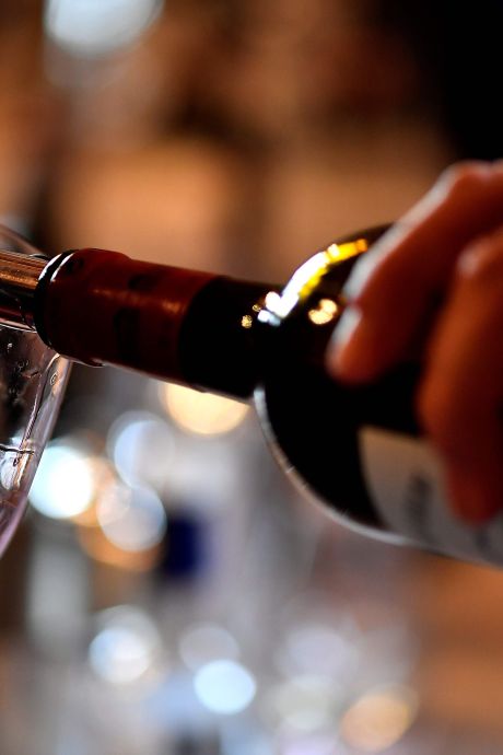 La médaille d’or pour une bouteille à 2,50 euros: un concours international de vin piégé par “On n’est pas des pigeons”
