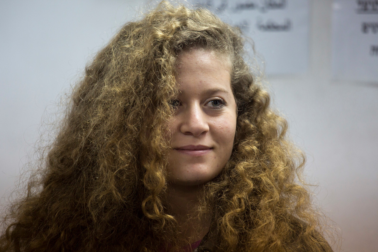 Activiste Ahed Tamimi in een militaire gevangenis bij Jeruzalem. Beeld AP