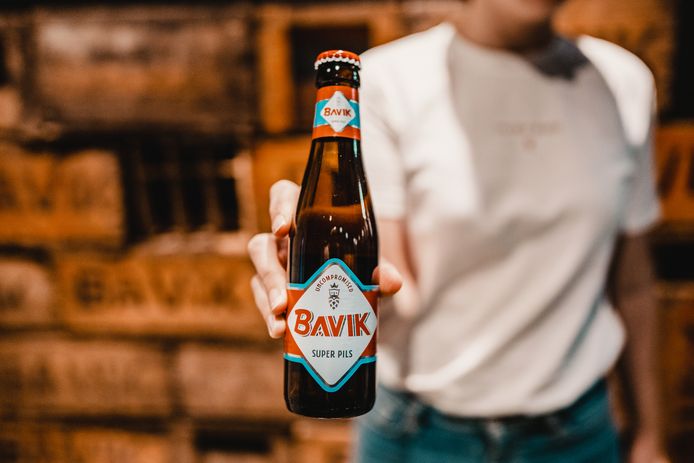 Brouwerij De Brabandere in Harelbeke pakt uit met een nieuwe look voor zijn Bavik Pils.
