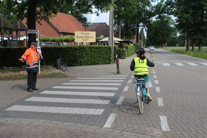 Een gemachtigd opzichter aan het werk.