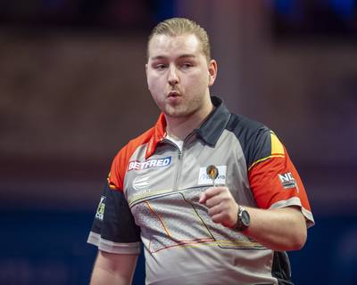 LIVE PLAYERS CHAMPIONSHIP FINALS. Hoe komt Dimitri Van den Bergh voor de dag op generale WK-repetitie?
