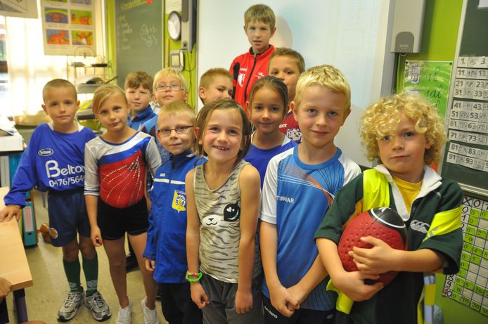 Leerlingen komen in sporttenue naar school Hamme hln.be