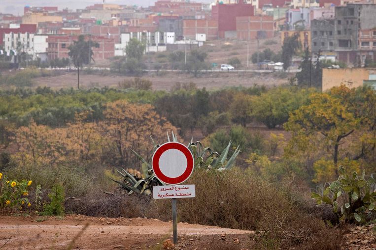 Een militaire zone tussen Marokko en Algerije bij de grensstad Oujda. Beeld AFP