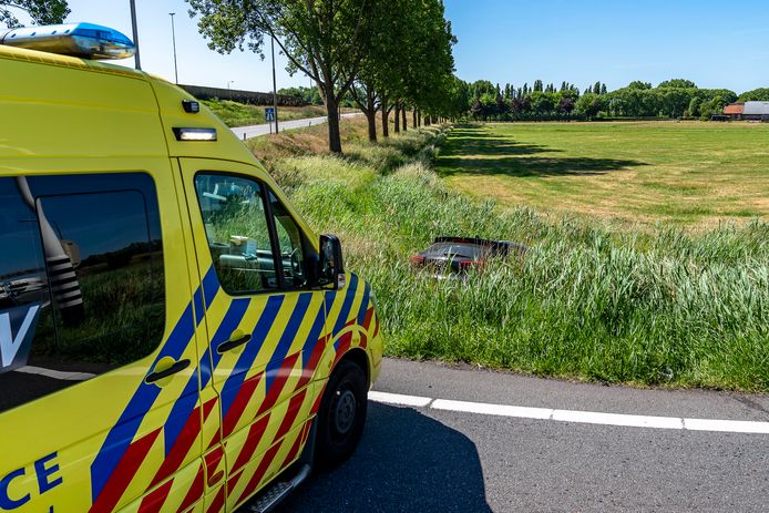 Een man raakte gewond bij een ongeval bij de oprit van de A27.