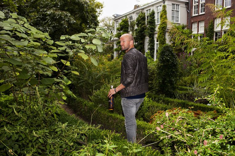 Paul Selier in de Hortus Botanicus in Amsterdam Beeld Renate Beense