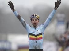 Ontketende Van Aert vermorzelt Van der Poel op WK