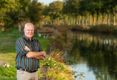 Arne uit Epe schrijft een boek en presenteert dat op een bijzondere locatie