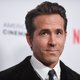 T-Mobile US koopt telecombedrijf Ryan Reynolds voor dik 1 miljard