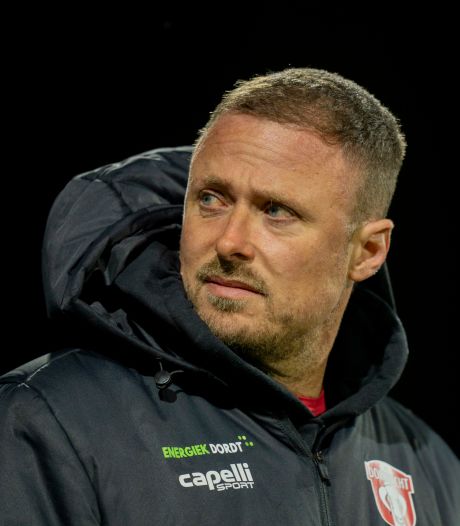 Gefrustreerde supporters, een desperaat en dolend elftal: wie redt dit FC Dordrecht?