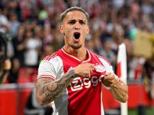 Muiten is hip, zeker bij Ajax: ‘Als je ze beloont met een transfer, zet je het hek open’