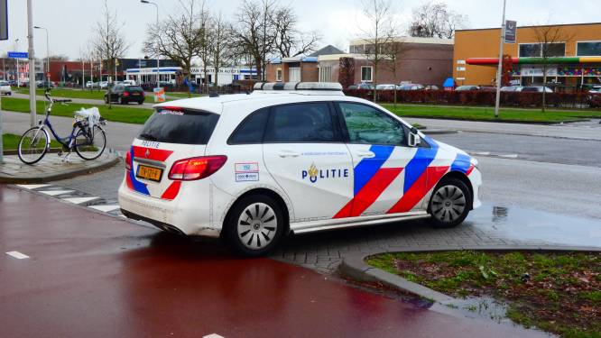 Jonge fietser aangereden door auto bij Willem 1 College in Oss
