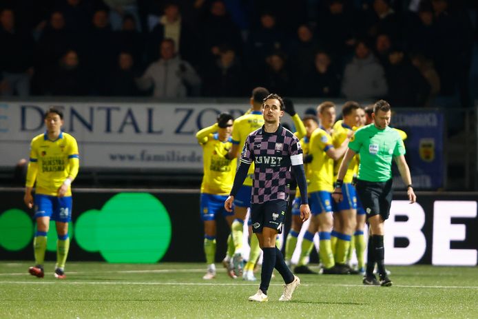 Mats Deijl weet voldoende: GA Eagles lijdt een ruime nederlaag op bezoek bij Cambuur.