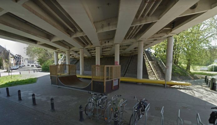 De Yellow Submarine en de skateramp zijn weg onder de brug van Mariakerke, maar er komt nieuwe skate-infrastructuur.