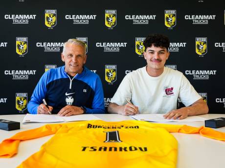 Vitesse legt keeper uit toplichting, Martin Tsankov, voor drie jaar vast