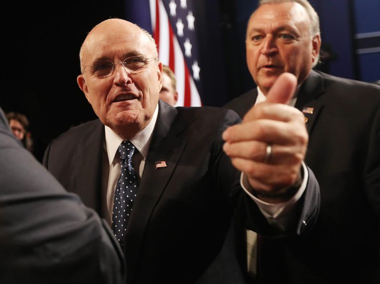 De oud-burgemeester van New York Rudy Giuliani wordt wellicht de minister van Justitie. Beeld epa