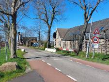 Kapotte poller op Nieuwkoopseweg moet uiterlijk eind mei weer functioneren