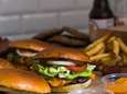 Smash burger juteux, frites maison à tomber par terre: découvrez BEEEF à Liège