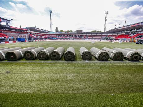Kunstgras definitief verdrongen: eredivisieclubs vanaf de zomer van 2025 verplicht op écht gras