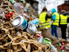 Gemeenten smeken om statiegeld op blikjes en plastic flesjes