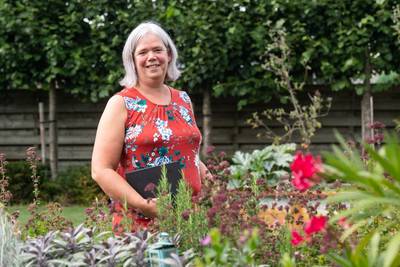 Hanneke de Bruijne stopt na ruim dertien jaar als raadslid van PvdA Drimmelen