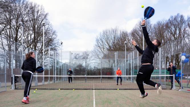 Overasseltse padelbanen zijn er misschien al vóór de zomer
