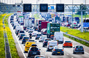 Dit wordt na 9 juni vermoedelijk het dagelijks beeld op de A16: aansluiten in een lange file.