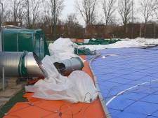 Storm Eunice blaast gigantische opblaashal van hockeyclub omver: ‘Schade loopt in de tonnen’