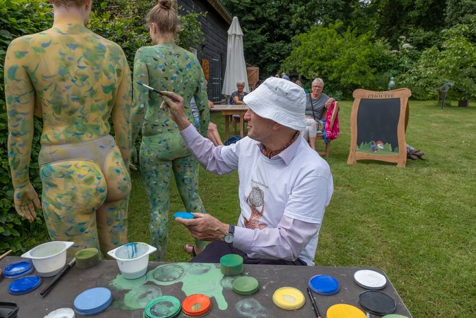 Tijdens de Kunstschouw is er ook van alles live te zien. Dit is een demonstratie tijdens een eerdere editie.