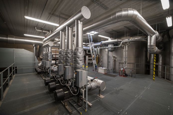 Interieur van de Stadshaard in de Enschedese wijk Roombeek.