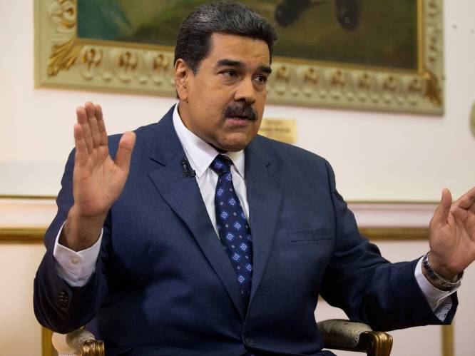 Maduro beveelt reeks militaire oefeningen aan Colombiaanse grens