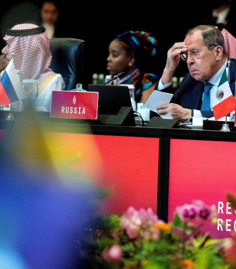 L'Indonésie ouvre le G20 en appelant, devant Sergueï Lavrov, à la fin de la guerre en Ukraine