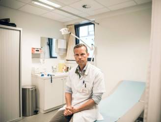 Infectioloog: "Versoepel nu, anders liggen ziekenhuizen in herfst weer vol"