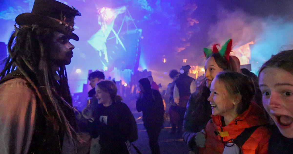 hoe oud moet je zijn voor walibi fright night Impressed Card