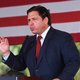 Ron DeSantis, gouverneur van Florida, is de grote uitdager van Trump – en hij lijkt eng veel op hem