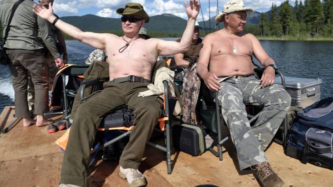 PORTRET. Defensieminister Sergej Sjojgoe, het kampeervriendje van Poetin dat nu spoorloos is