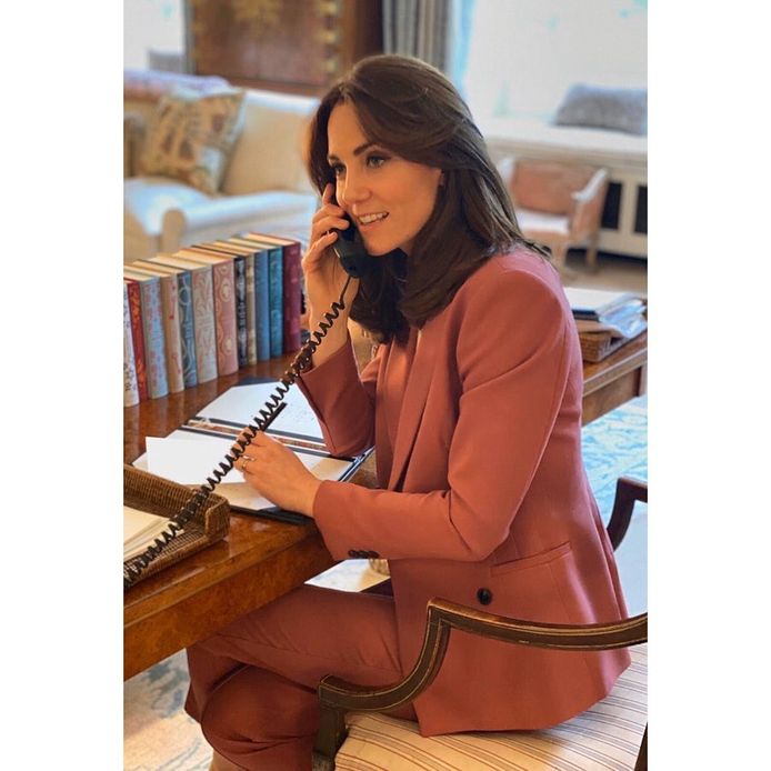 Dit beeld deelde Kate Middleton op Instagram. Haar iconische verlovingsring is nergens te bespeuren.