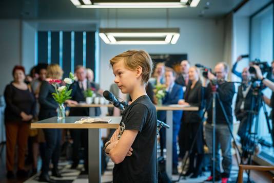 Lars Westra, de Nijmeegse Greta Thunberg spreekt provincie toe.