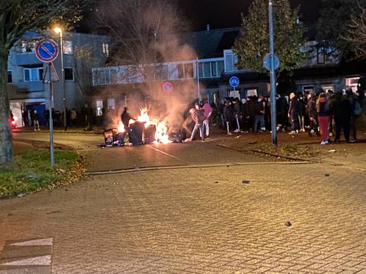 Rond de wedstrijd Cambuur - Utrecht is de Mobiele Eenheid ingezet vanwege de ongeregeldheden buiten het stadion.