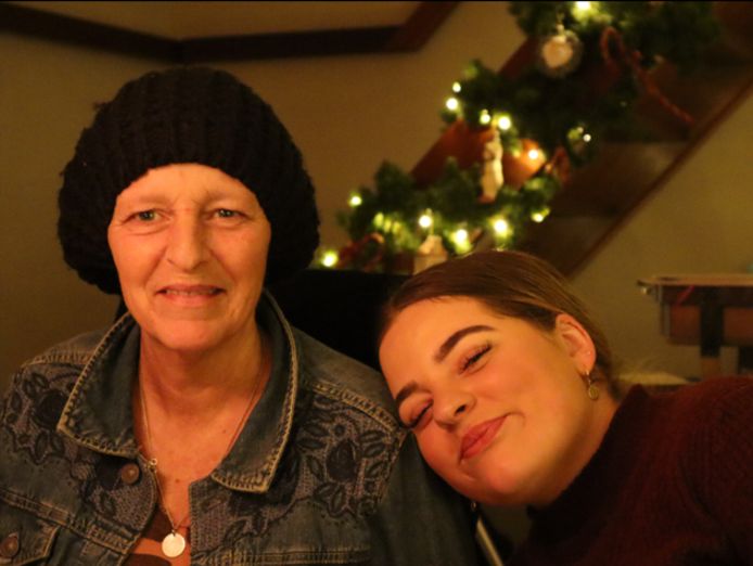 Faith samen met haar moeder Gonnie.
