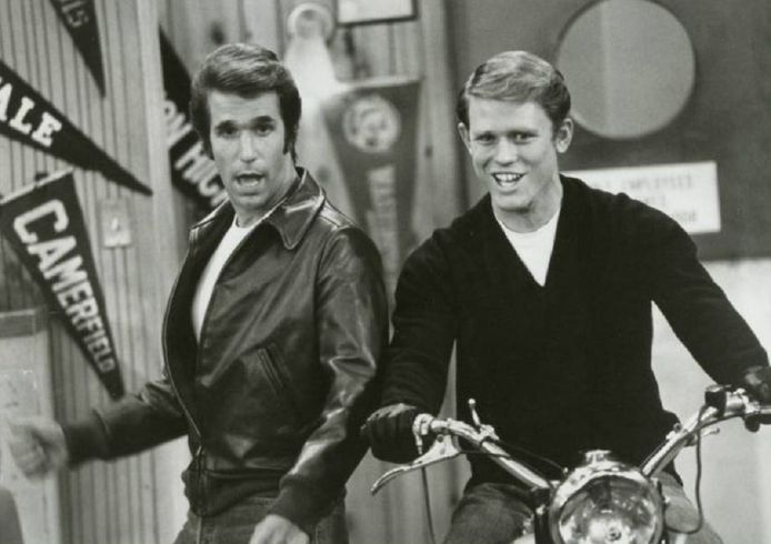 Fonzie (Henry Winkler) and Richie (Ron Howard) in Happy Days. De Amerikaanse televisieserie werd uitgezonden tussen 1974 en 1984.