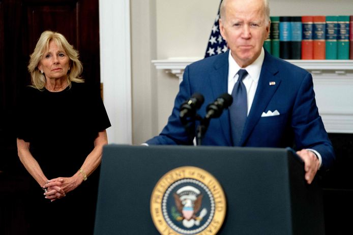 De Amerikaanse president Joe Biden en zijn echtgenote Jill Biden tijdens een toespraak over de moordpartij in Uvalde. (24/05/2022)