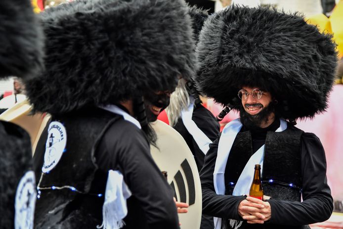 de-eerste-joden-gespot-op-aalst-carnaval-aalst-hln-be