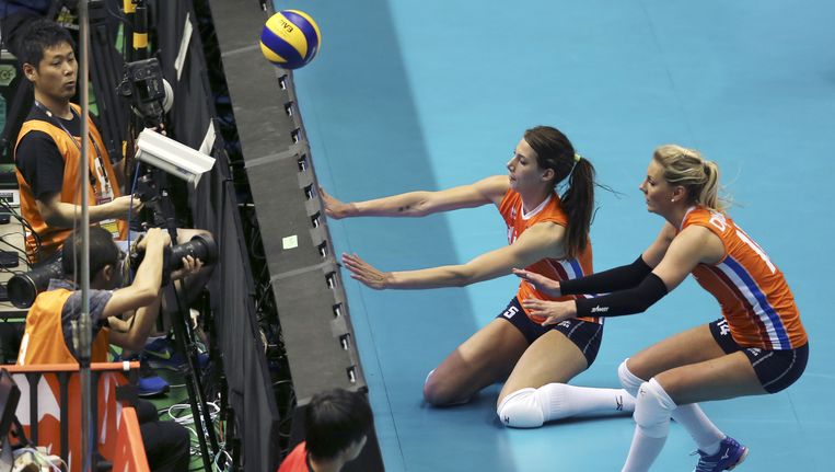 Robin de Kruijf (midden) viel geblesseerd uit tegen Zuid-Korea. Beeld AP
