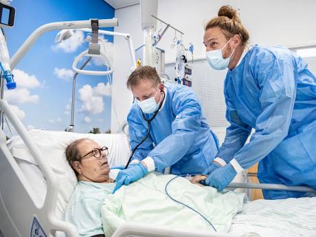 Ic-artsen in actie voor betere zorg: ‘Er is niets gebeurd om op te schalen, daar worden we wanhopig van’