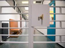 Des prisons belges en lockdown, mais des permissions et des transferts accordés: “Des cocottes-minute”