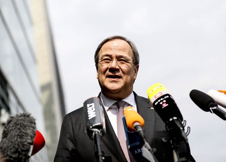 Armin Laschet voor het hoofdkwartier van CDU/CSU in Berlijn. Beeld EPA